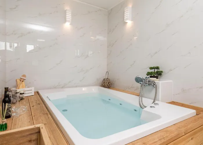 Stunning In With Kitchen