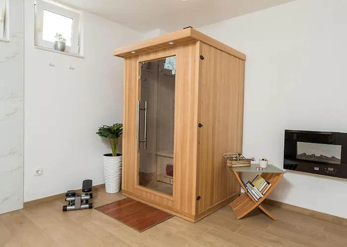 Stunning In With Kitchen Pinezići