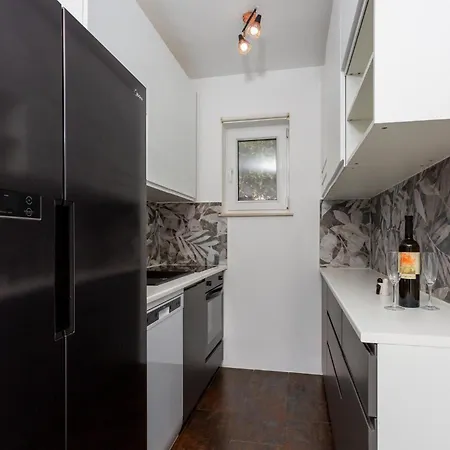 Stunning In With Kitchen Pinezici (Krk)
